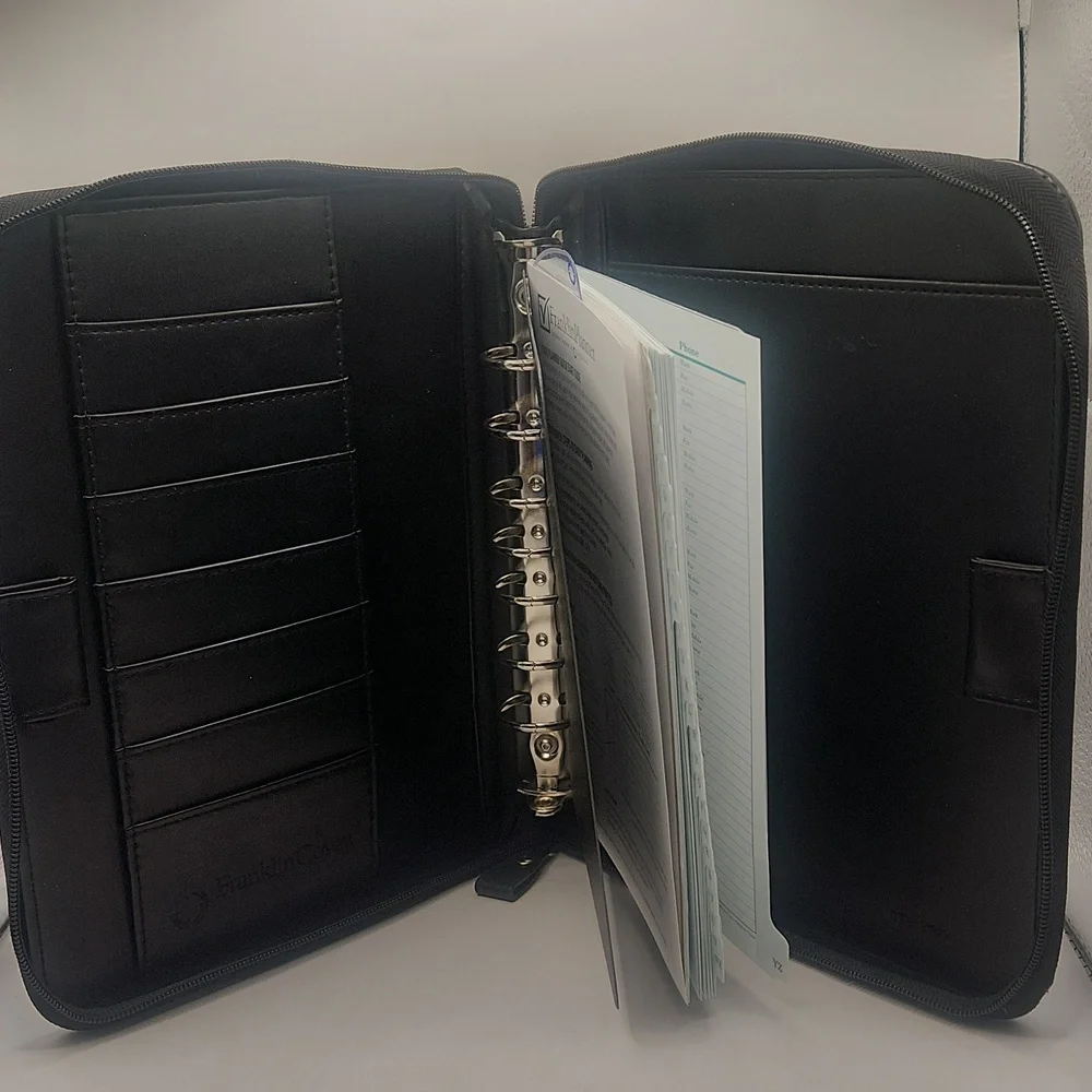Franklin Covey Classic Leather Zipper 7 Ring 1.5